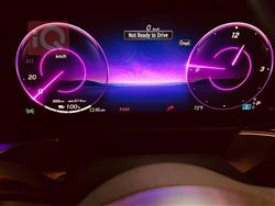 مرسيدس بنز EQB